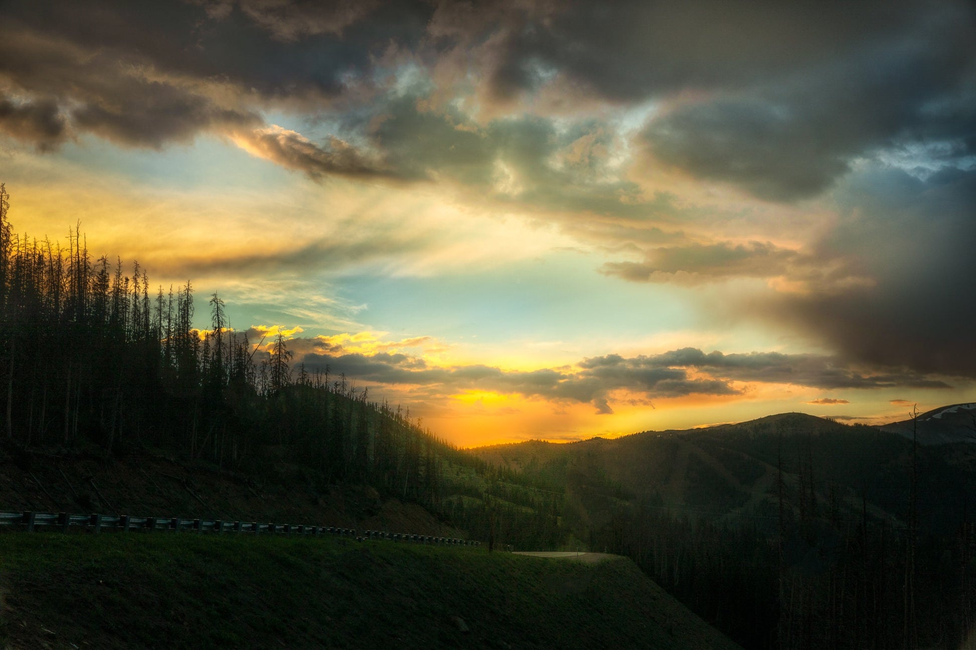 Canvas Wall Art Prints - Monarch Pass Sunset , Colorado Print - Wall Decoration Ideal for Home, Living Room, Bedroom , Kitchen and Office
